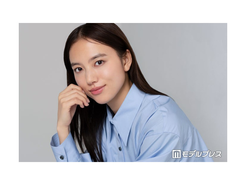 モデルプレスらのインタビューに応じた清原果耶（C）モデルプレス