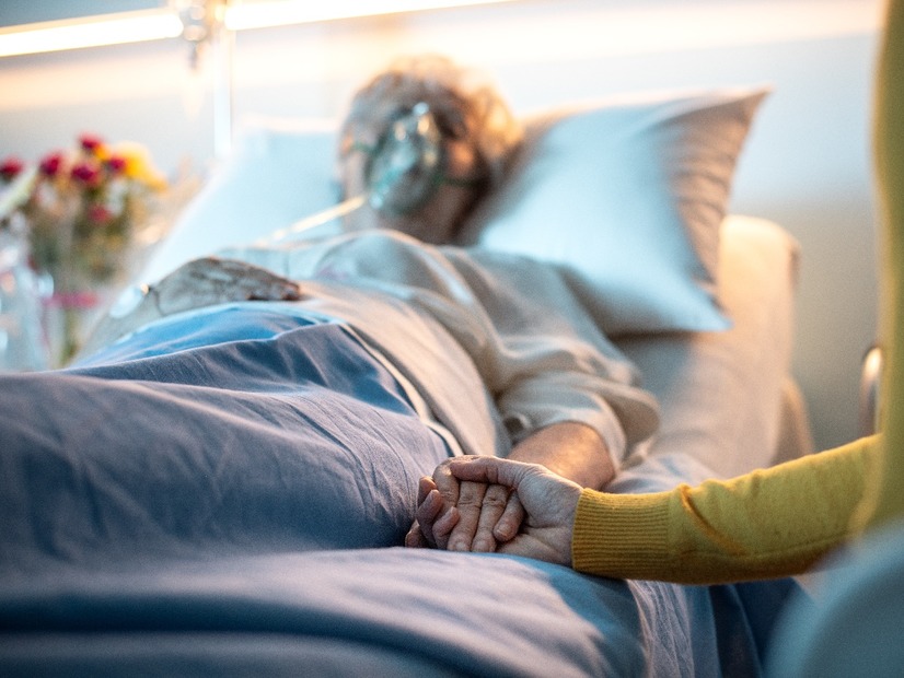 親の延命治療、決められますか？遺された人に「判断の十字架」を負わせないために、今のうちからできること