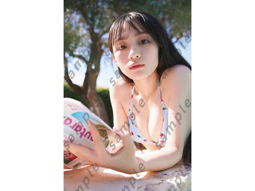 川崎桜／封入特典ポストカード（撮影／須江隆治）