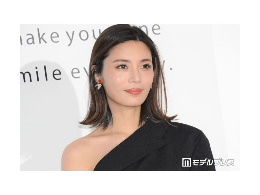 島袋聖南（C）モデルプレス