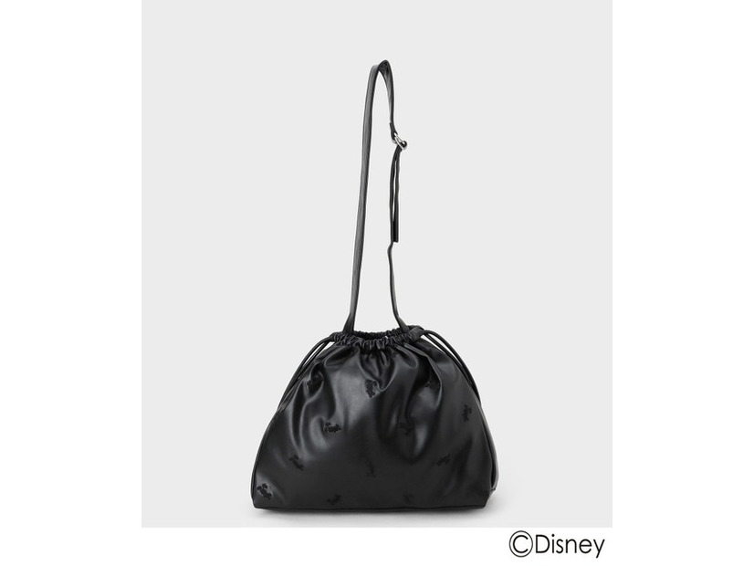 バッグ ￥9,900（tax in）　ブラック ©Disney