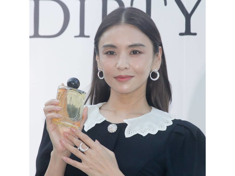 【ユニクロ】滝沢眞規子「3色買いました」丈感が絶妙なお気に入りTシャツ