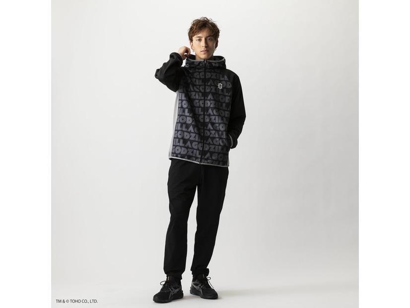 「GODZILLA」フード付きトラックジャケット（写真のボトムスは含まれません）TM & © TOHO CO., LTD.
