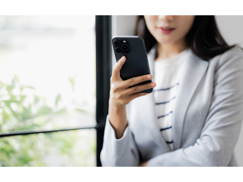 「感じがいい人」は初対面で絶対にしない「スマホの作法」は？【マナー講師監修】