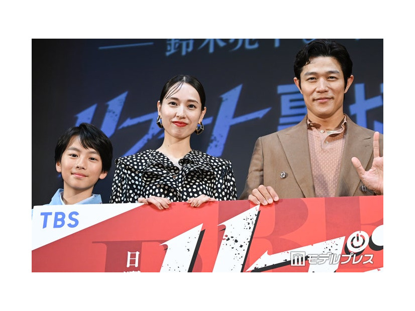 矢崎滉、戸田恵梨香、鈴木亮平（C）モデルプレス