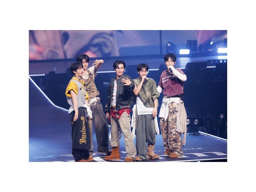 EVNNE　撮影：田中聖太郎写真事務所