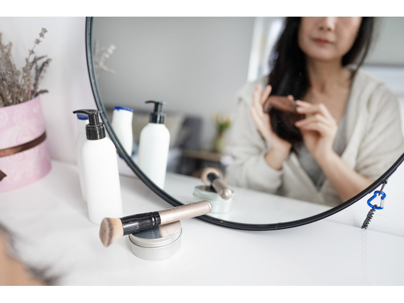 40代、節約で選んだコスメがオバさんっぽさの元凶かも……！プチプラファンデの見極め方とは