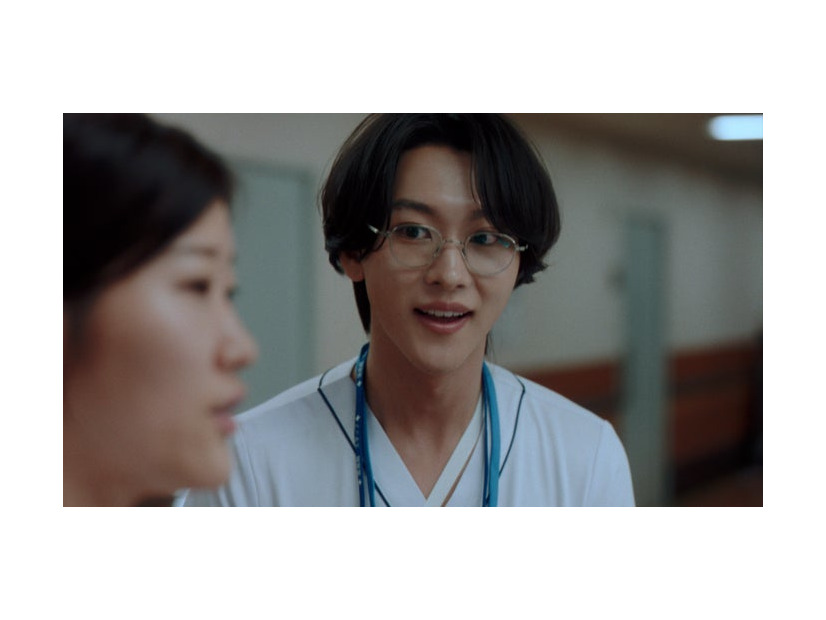 新CM「はじめて後輩ができた篇」より（提供写真）