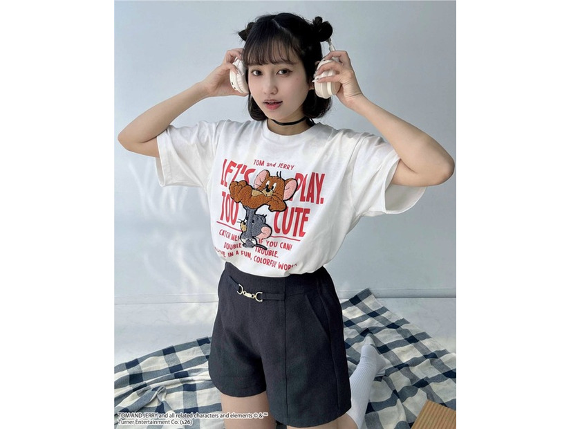 アクリルキーホルダー付　トムとジェリーTシャツ　￥2,450（税込価格 ￥2,695)