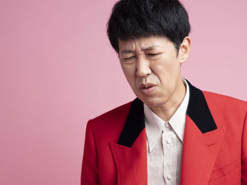 「隣の席の人が臭い！」芸人・小籔千豊なら、スメハラ問題とどう向き合う？職場の「においトラブル」に実体験からアドバイス