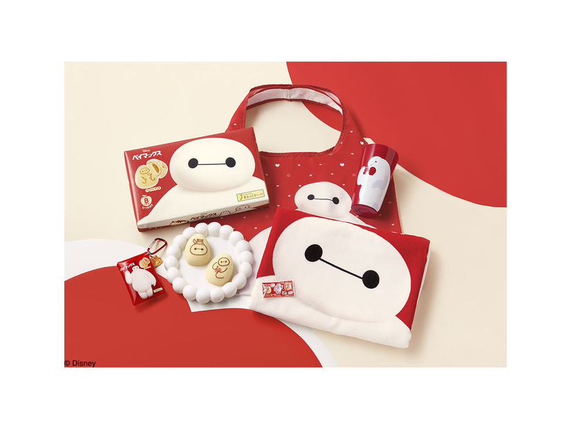 ベイマックス/アップルケーキとグッズ ©Disney