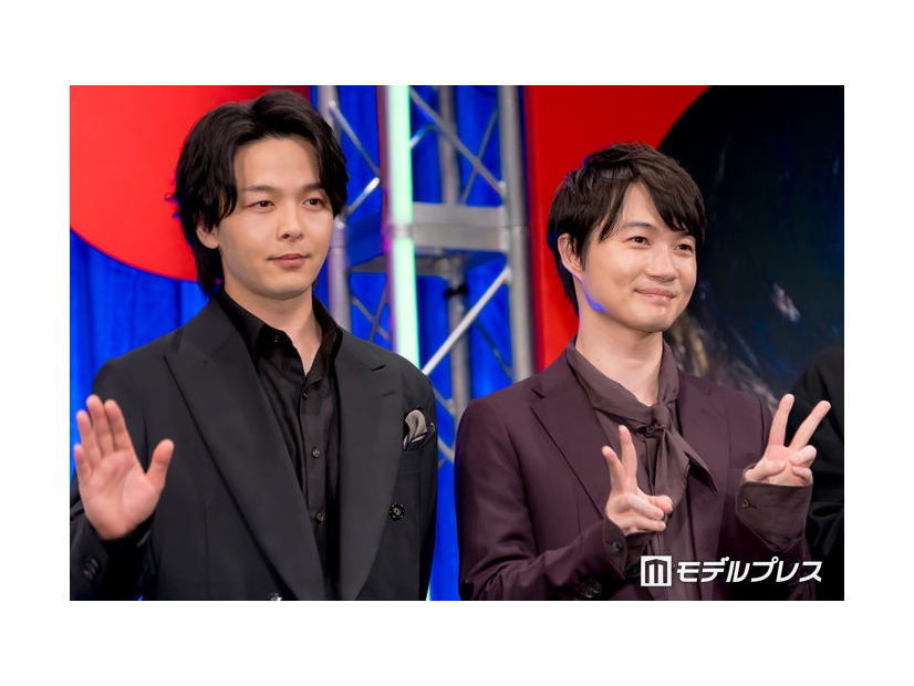映画「君のクイズ」完成披露試写会に出席した中村倫也、神木隆之介（C）モデルプレス