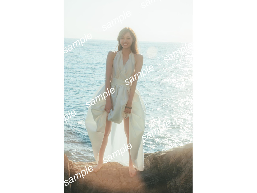 梅澤美波 2nd写真集「透明な覚悟」ラストメッセージ入りB3ポスター／撮影：東京祐