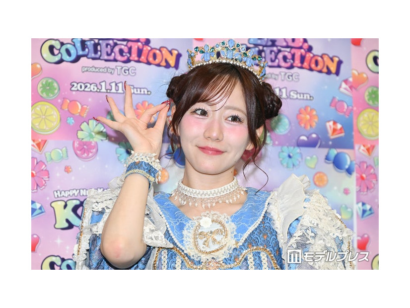 真中まな（C）モデルプレス