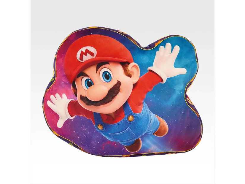 A賞 マリオ ビッグサイズクッション© Nintendo and Universal City Studios LLC. All Rights Reserved.