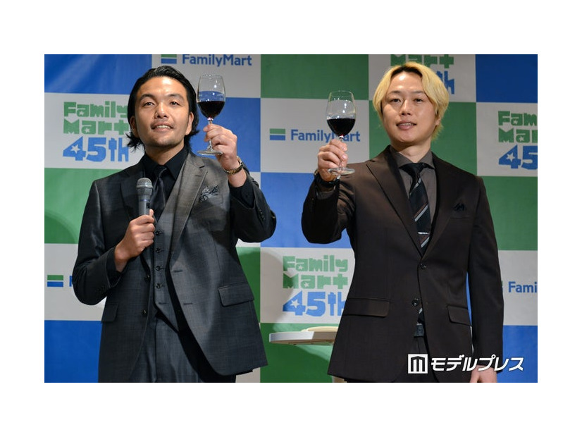 盛山晋太郎、リリー（C）モデルプレス