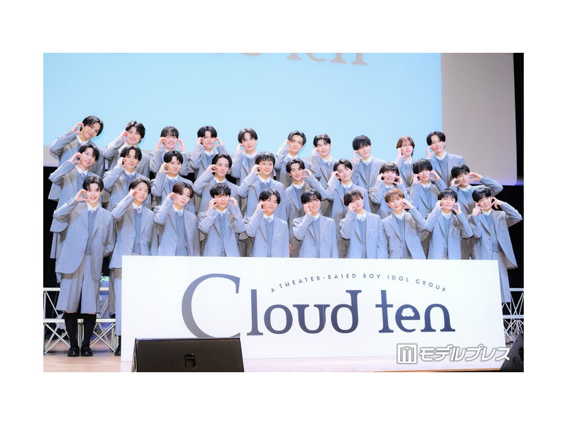 「シアターボーイズグループ」記者発表に出席したCloud ten（後列左から）深水柊人、北凪晴、本田高優、 渡邊絢斗、船水健佑、西山巳喜多、蓮水航太朗、大和田歩夢、根本純志、木村陽（中列左から）小峯佑斗、濱屋元希、福嶋涼斗、阿部晴仁、大瀬礼葵、碩大翔、稲葉斗真、上野誠治、福田結聖、佐藤流星（前列左から）福間しん、駒井玲紅、望月清秀、松尾帆高、平石愛葵、宇治斗真、平岡幹基、 冨澤琉、  興梠大和、桜木せな（C）モデルプレス