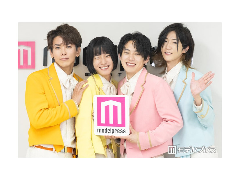 モデルプレスの取材に応じたじん、おヨネ、ケンケン、サカイJr.／モナキ（C）モデルプレス