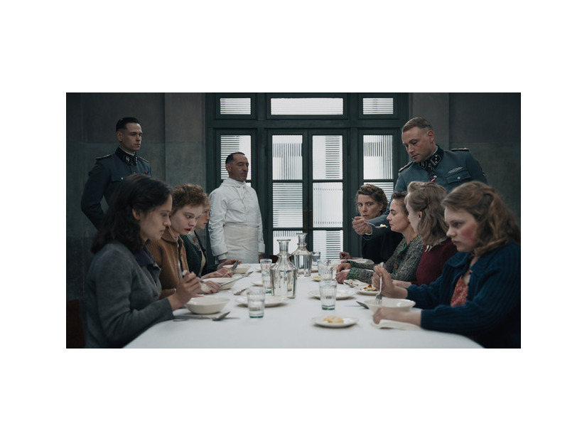 『ヒトラーの毒見役』©2025 Lumière & Co. / Tarantula / Tellfilm / Vision