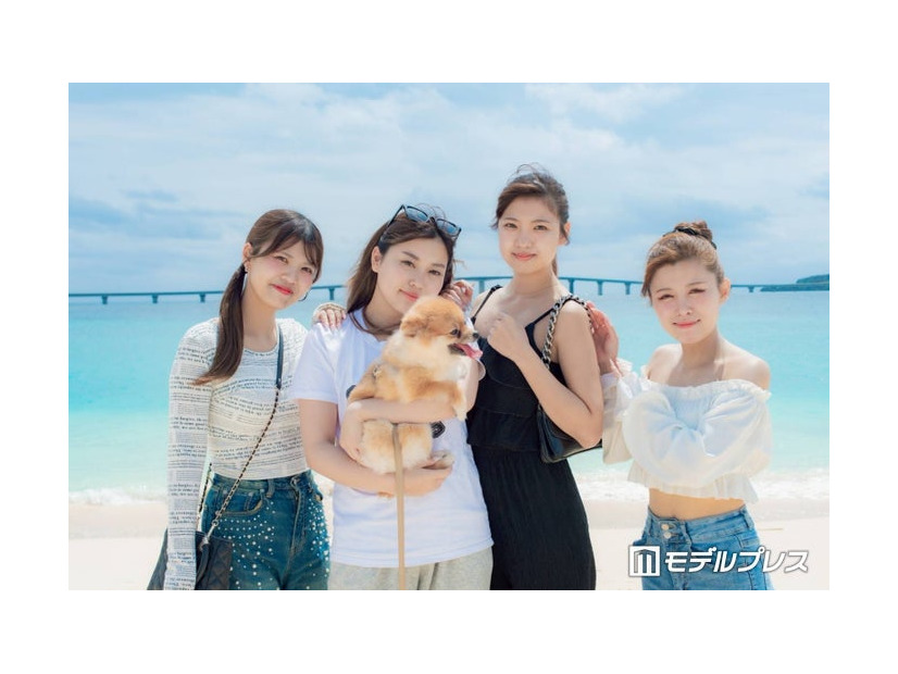 宮古島で働くキャスト（C）モデルプレス