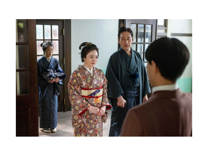 円城寺あや、仲間由紀恵、谷田歩「風、薫る」第35話（C）NHK