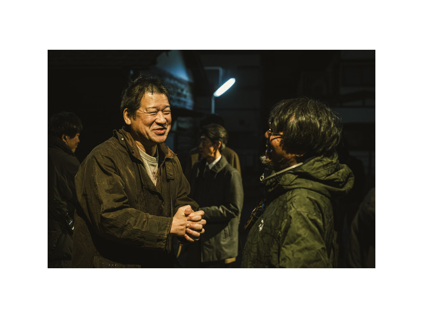 『名無し』（C）佐藤二朗 永田諒 ／ ヒーローズ　（C）2026 映画「名無し」製作委員会