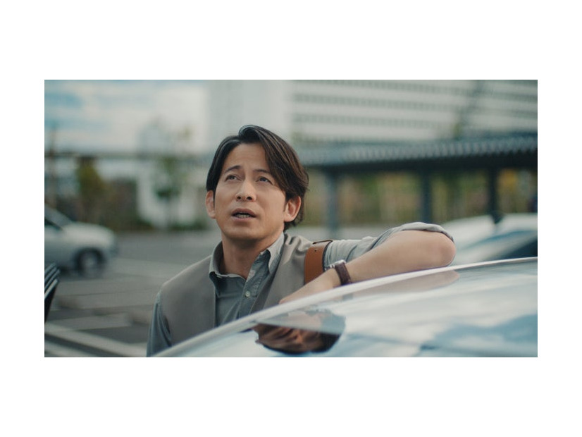 岡田准一／朝マック「朝こそ自分を甘やかすのだ／ドライブスルー」篇より（提供写真）