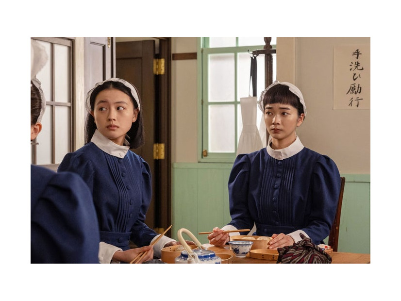 上坂樹里、見上愛「風、薫る」第48話（C）NHK