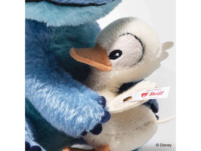 「ディズニースティッチとアヒルの子」© Disney © Margarete Steiff GmbH 2026　