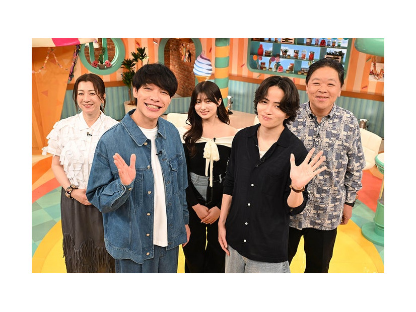 野々村友紀子、川島明、吉川愛、菊池風磨、伊集院光（C）読売テレビ