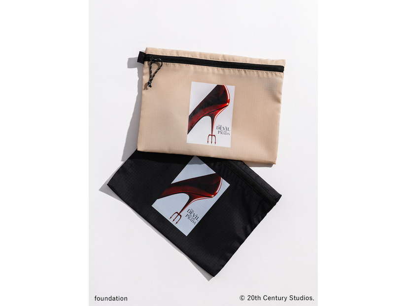 プリントフラットポーチ　ベージュ／ブラック　￥3,190