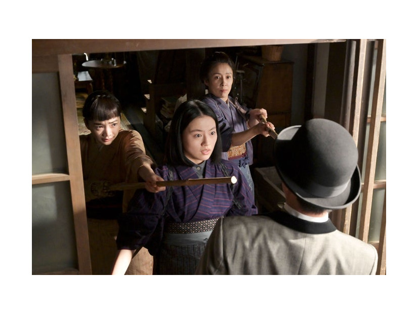 見上愛、上坂樹里、水野美紀「風、薫る」第68話（C）NHK