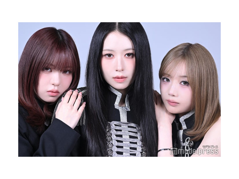モデルプレスのインタビューに応じたME:IのTSUZUMI、MOMONA、KEIKO（C）モデルプレス
