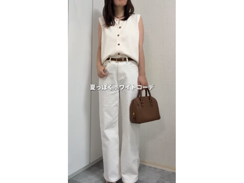 【GU】ボタンセーターが主役。爽やかさ満点の夏っぽホワイトスタイル【40代の毎日コーデ】
