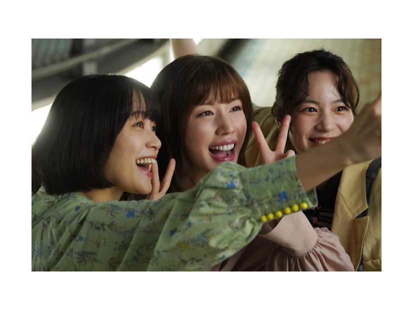 深川麻衣、仲里依紗、のん「Tokyo middle 30」第1話（C）フジテレビ