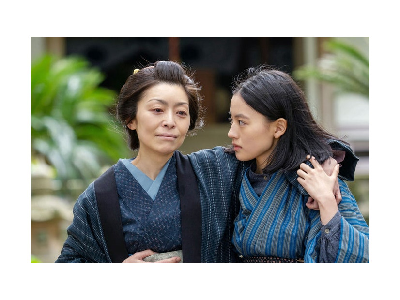 内田慈、上坂樹里「風、薫る」第85話（C）NHK