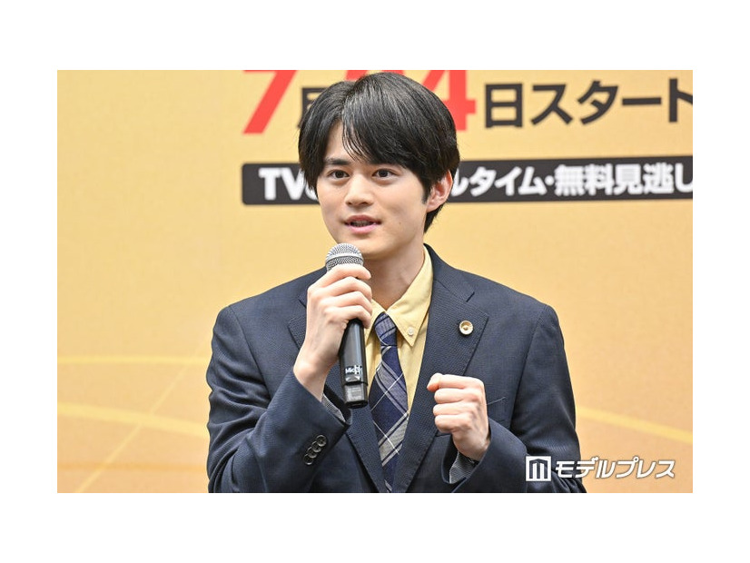 「リーガルビート -逆転の法廷-」記者会見に出席した鈴鹿央士（C）モデルプレス