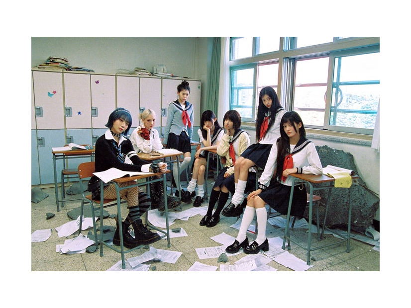 ILLIT × JISOO, MOMOKA of HANA コンセプトフォト（P）&（C）BELIFT LAB Inc.