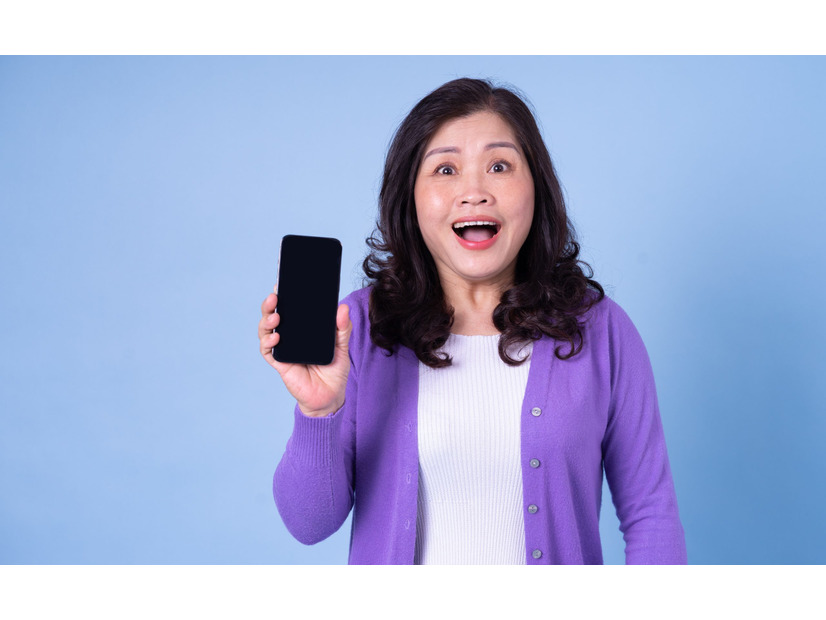 「おばさん」を通り越して「痛々しい」!?  若い世代から「残念」と思われる40代女性の振る舞い