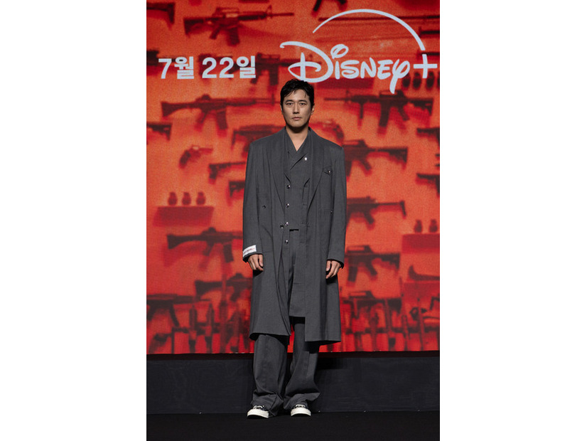 「殺し屋たちの店 2」© 2026 Disney and its related entities