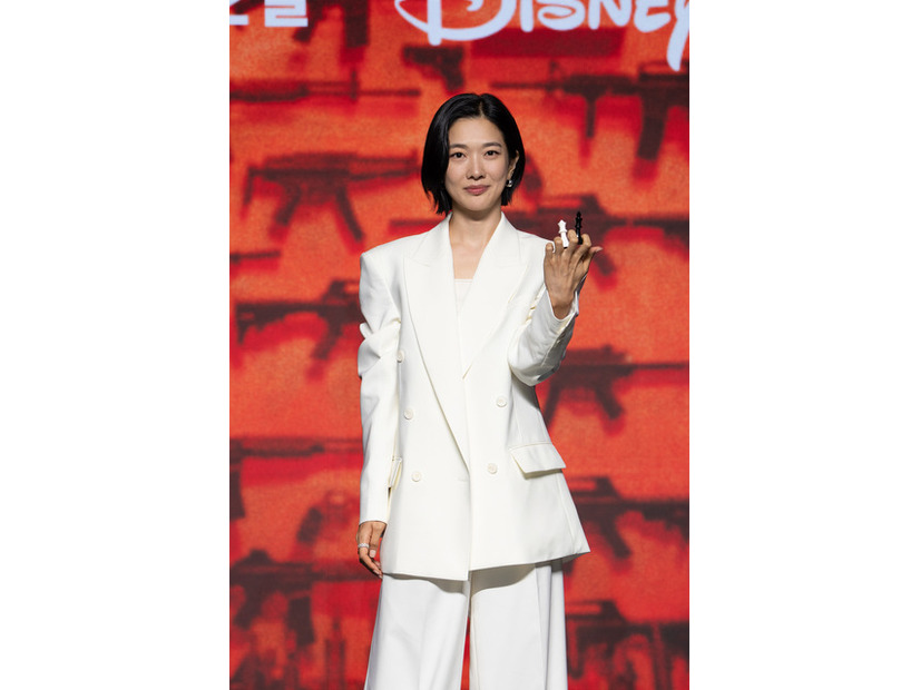 「殺し屋たちの店 2」© 2026 Disney and its related entities
