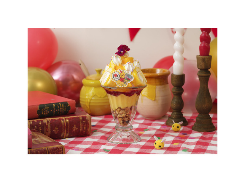100周年お祝いパフェ　　税込1,690円