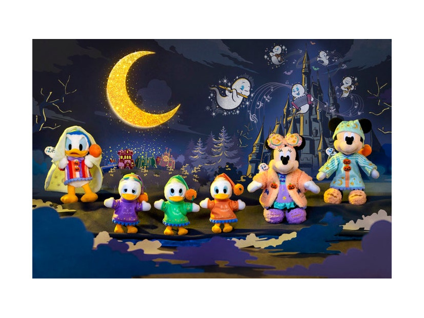 「ぬいぐるみバッジ」各2,800円、「ぬいぐるみチャームセット」3,600円（C）Disney
