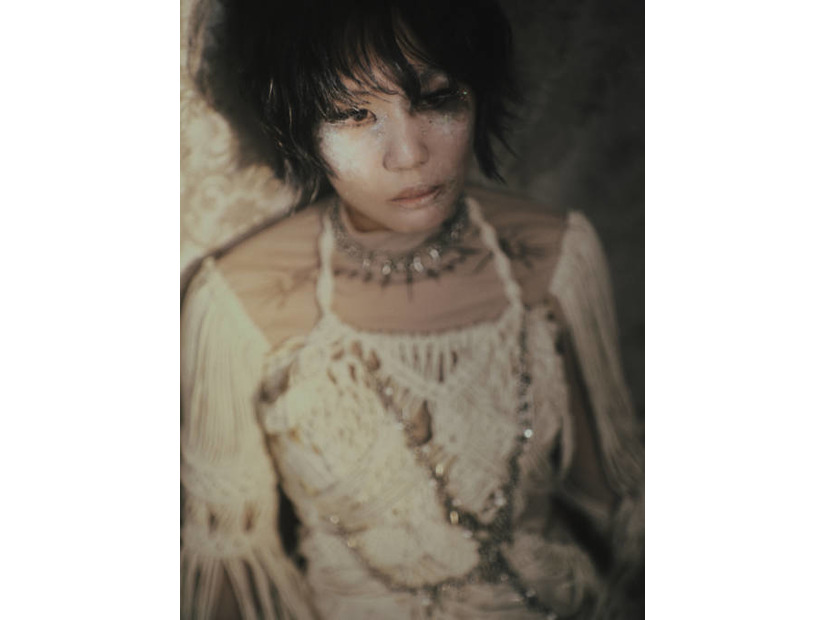 【独自コメント到着】水咲加奈、Cocco「強く儚い者たち」の制作陣が贈る新曲「ナイフ」をリリース