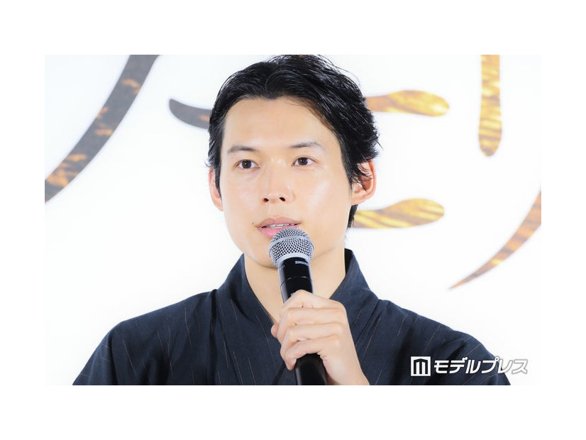 映画「白鳥とコウモリ」 納涼大ヒット祈願イベントに出席した松村北斗（C）モデルプレス