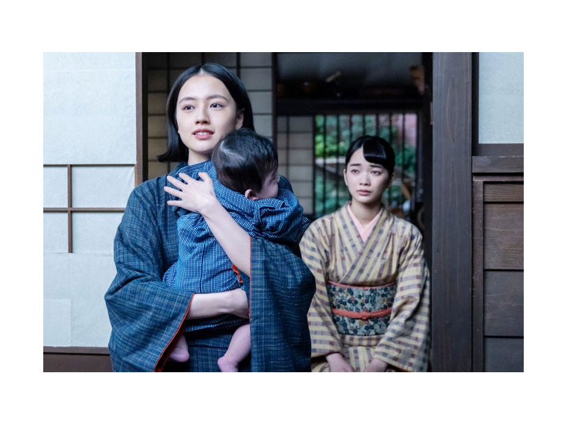 上坂樹里、見上愛「風、薫る」第109話（C）NHK