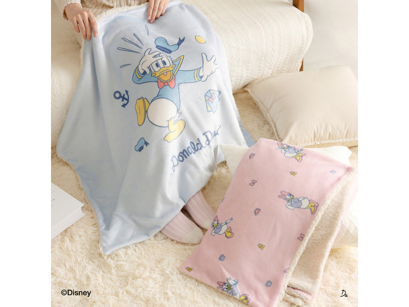 ブランケット：全2種（ドナルドダック、デイジーダック）価格：各500円（税込550円）©Disney