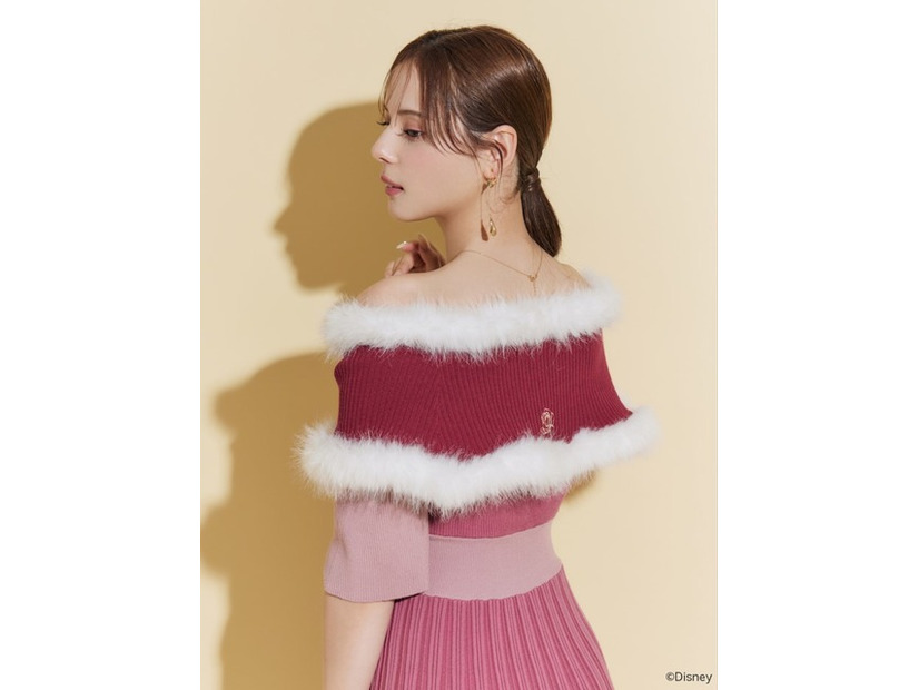 【ディズニーコレクション】美女と野獣/ファーケープニットワンピース／19,800円（税込）