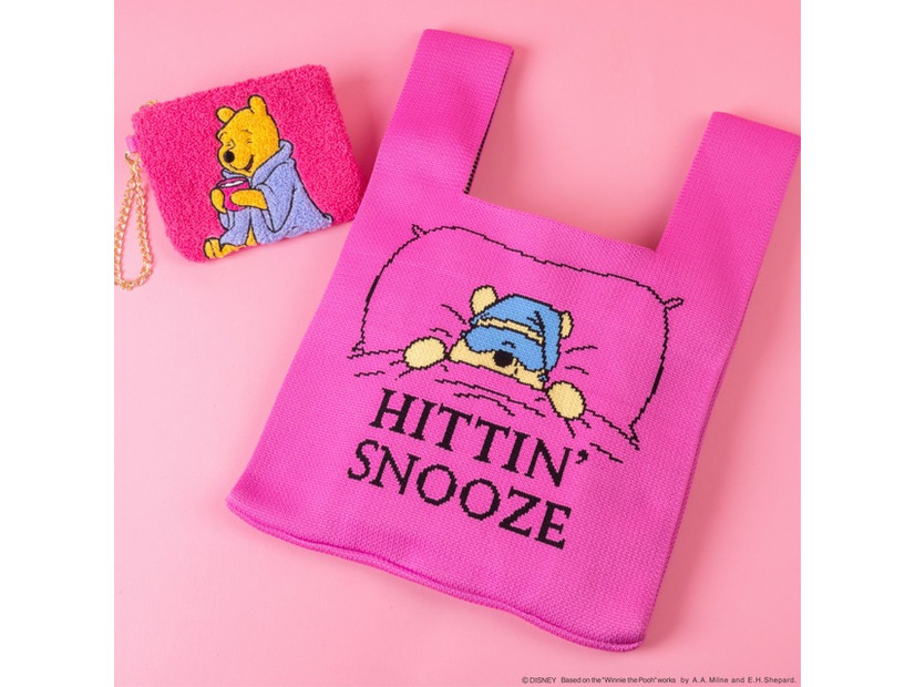 【ロフト限定】ダイカット刺繍チャーム 2,420円／ニットバッグ 2,420円