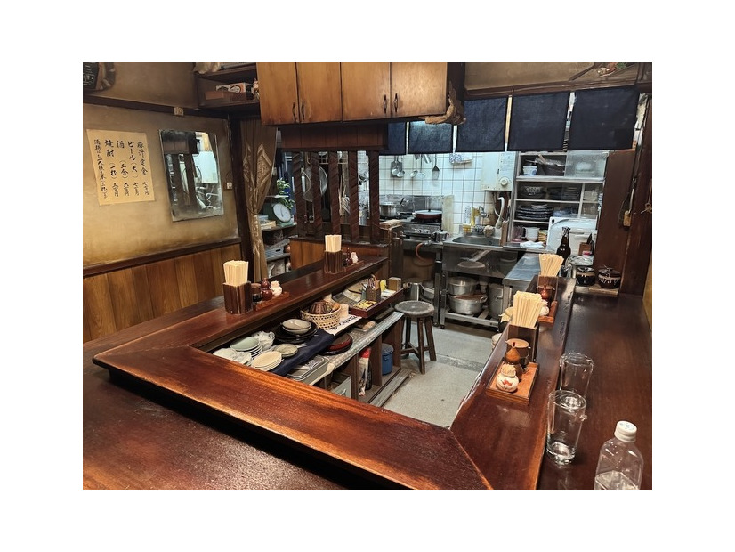 「深夜食堂」カウンター